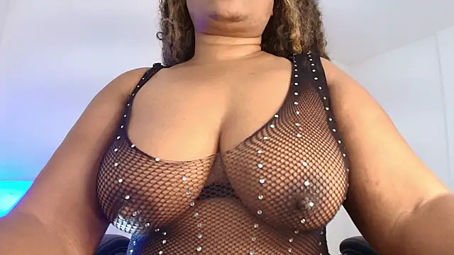 luxy_benet Adlı Modelin Canlı XXX Sohbeti