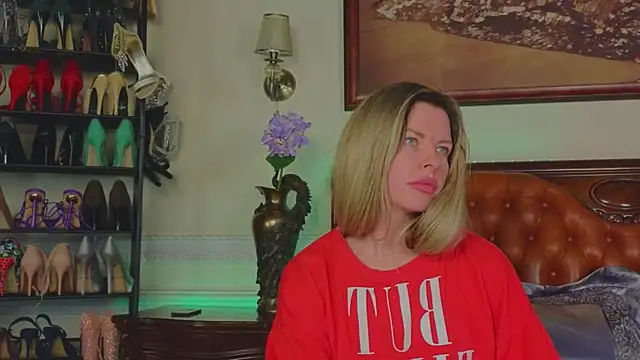 Real_Tini live XXX chat