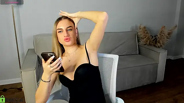 Silen_Tori Live XXX-Chat