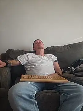 yourMasterisBored's Live XXX Chat