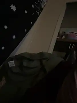 AlexAndriaStrips Show in webcam