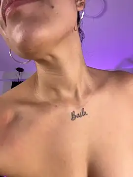 aura-baker Live XXX Chat