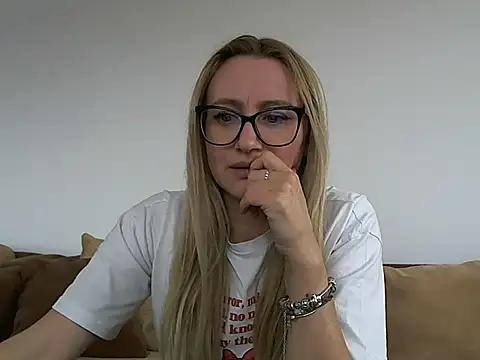 Chat +18 de Nataly_Rosy ao vivo