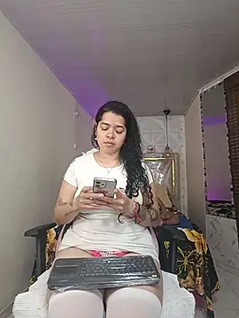 alexa-cooper- Adlı Modelin Canlı XXX Sohbeti