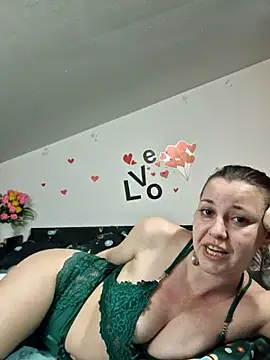 Chatroom XXX en direct de SweetMaddy888