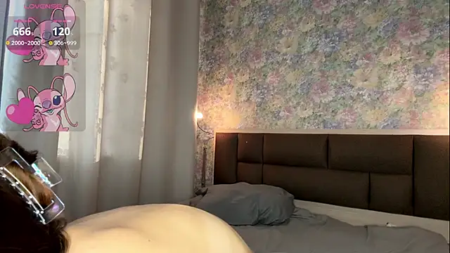 LoraDavi 现场XXX聊天