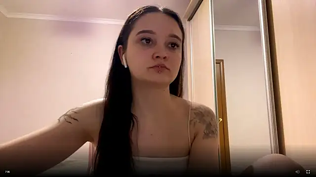 TrulaPhay élő XXX-chatje