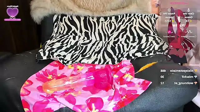 girl_tatto13 – Naživo XXX chat