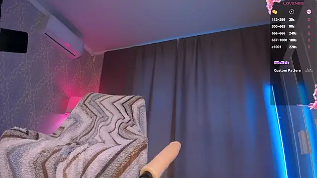 Juicy_VikkiのライブXXXチャット