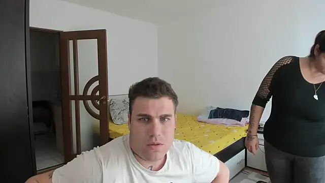 Emanuela5467's Live XXX Chat