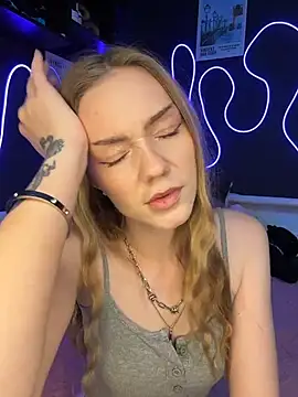 XXX chat uživo modela MilaMoone