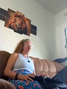 MILEIDE980 Live XXX-Chat