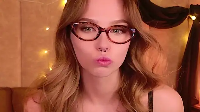 Sierra_FaneのライブXXXチャット