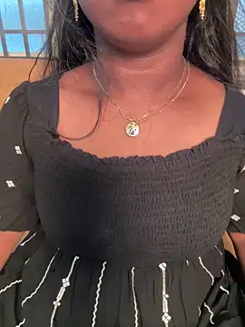 Dhiyapink Chat XXX in diretta