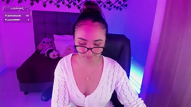 Živý XXX chat charlotte_keyss