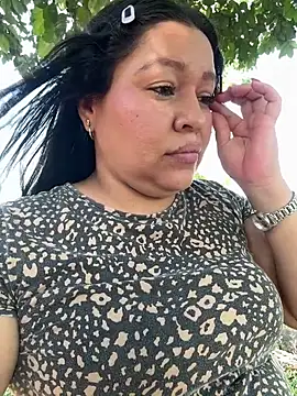 Lovelipsbig: онлайн-секс-чат