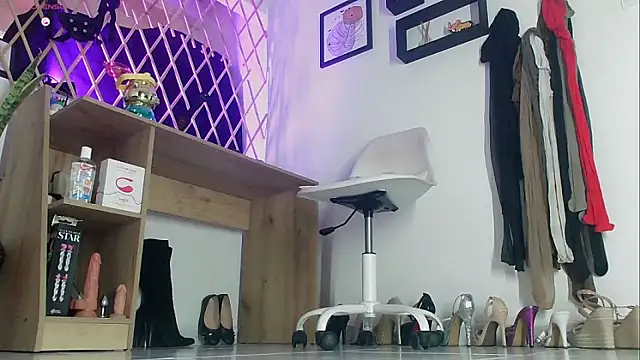 myla_sarah's Live XXX Chat