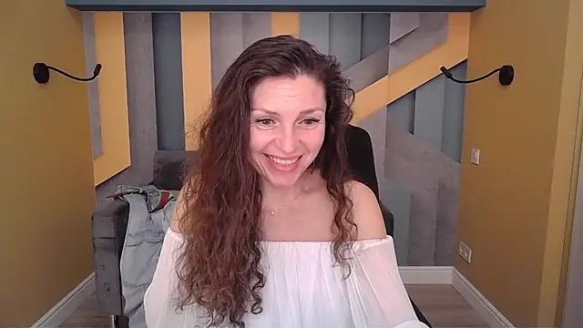 EllaLongのライブXXXチャット