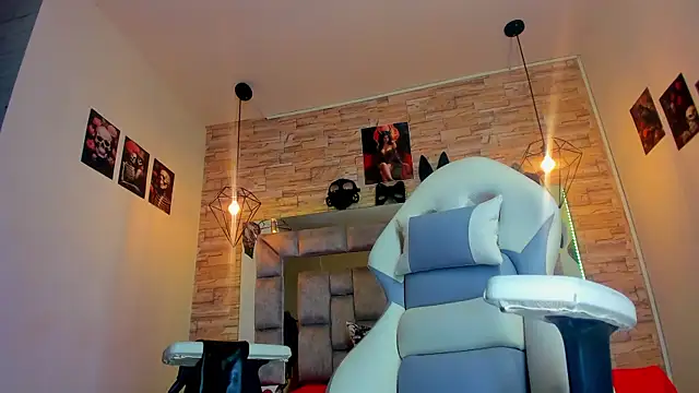 Chat +18 de Evangelinejoness_ ao vivo