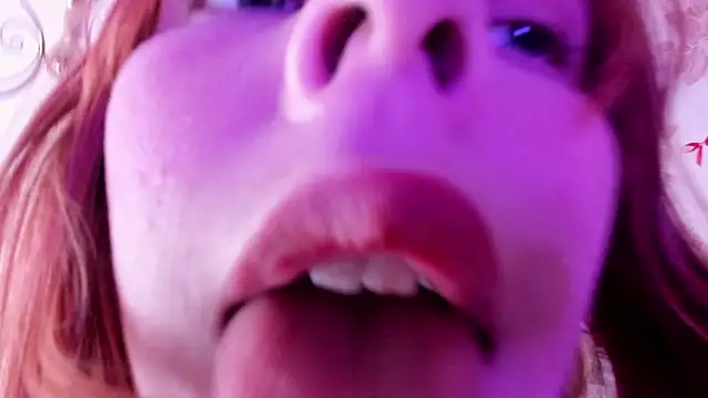 Show de Cutie_Bambi na webcam