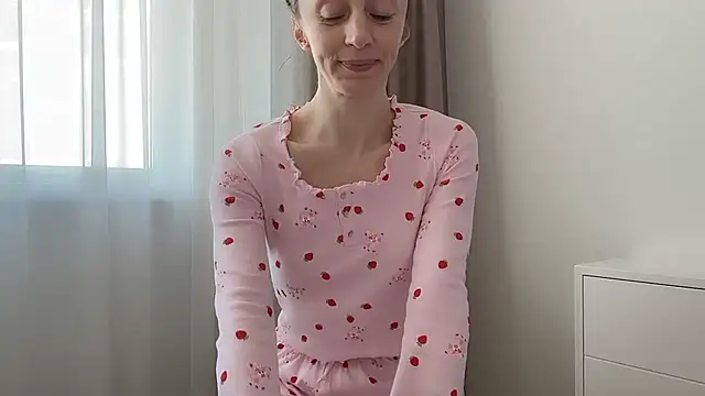 แชท XXX สดของ ShySchoolGirl