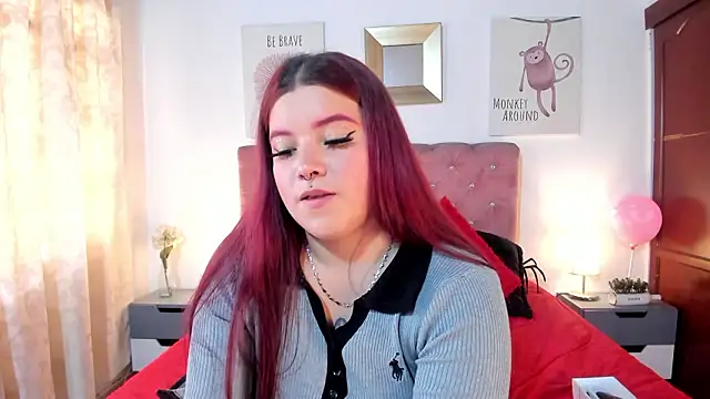 CelessteRedds Show in webcam