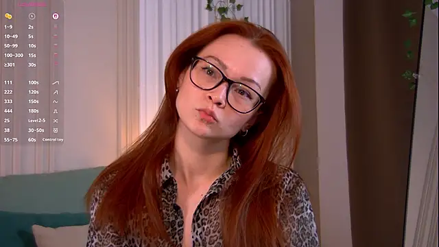 SadieSink_'s Live XXX Chat