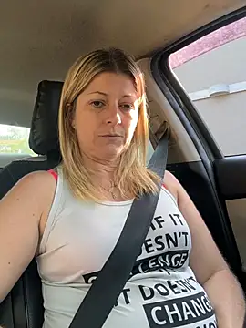 NikkiBlisss: онлайн-секс-чат