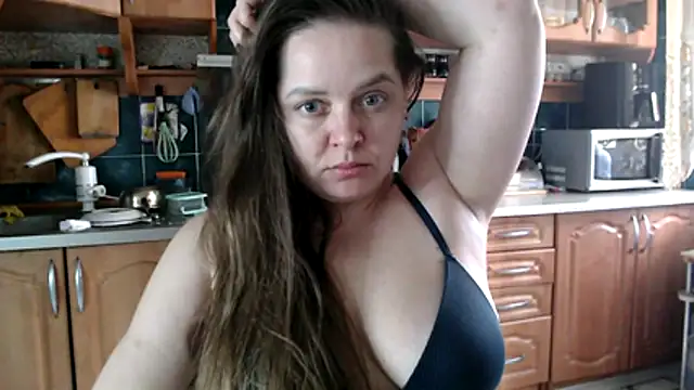 uliastar Chat XXX live