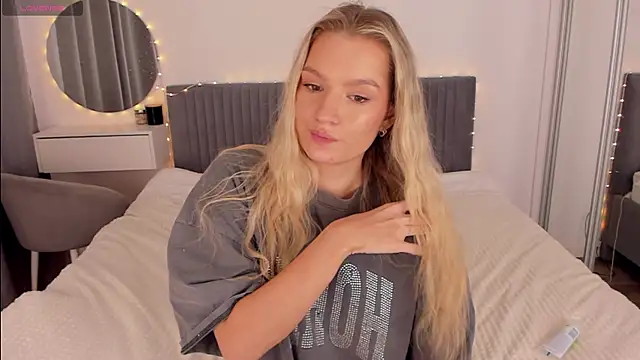 CassieRayss' Live XXX Chat