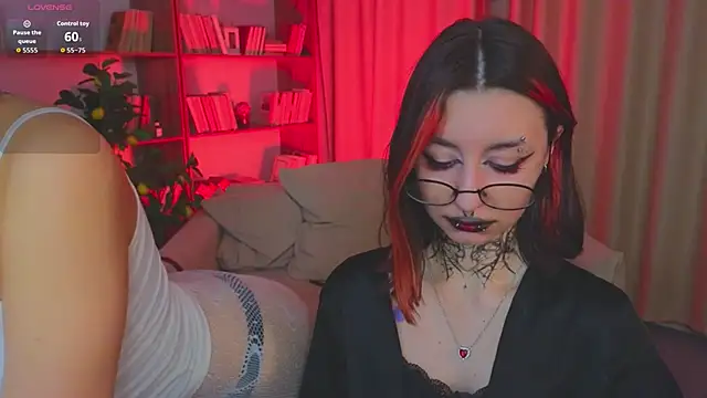 Mistress__Marcelline Show Webcam