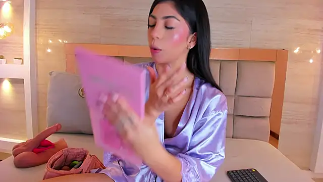 Chat +18 de chloe_murray ao vivo