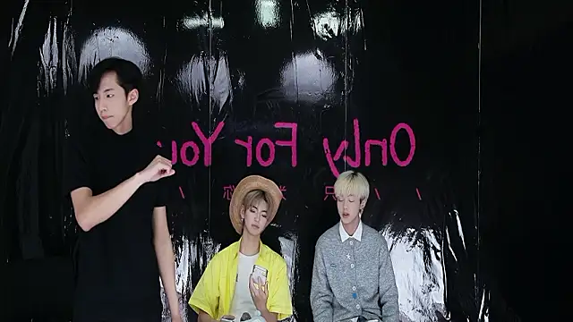 sweetboys666 Adlı Modelin Web Kamerası Şovu