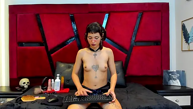 MiaGiordano Chat XXX live