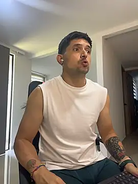 TroyeSavage: онлайн-секс-чат