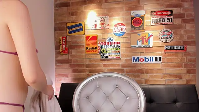 Chat +18 de foxi_xiaomi ao vivo