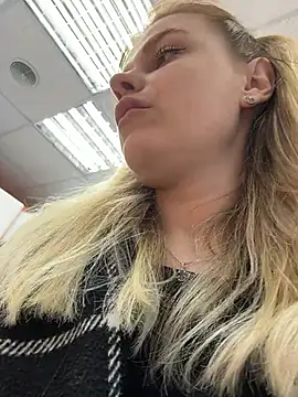 دردشة HarrietDart الجنسية المباشرة