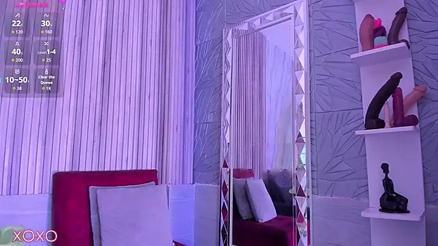 BriannaChelsea élő XXX-chatje