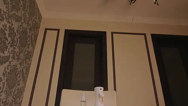 MiguelinaRasmuson – Naživo XXX chat