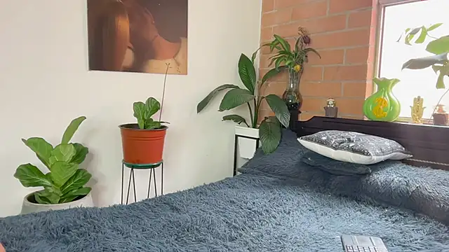 Chat +18 de Andy_Belier23 ao vivo