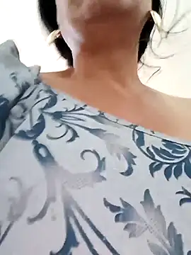 katysquirtdirty Adlı Modelin Canlı XXX Sohbeti