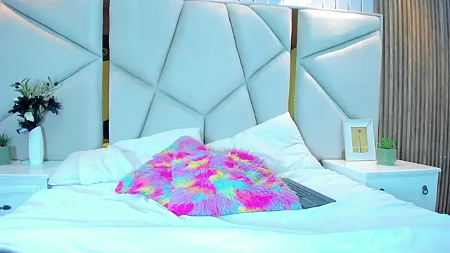 rebeca_brown_'s Webcam Show