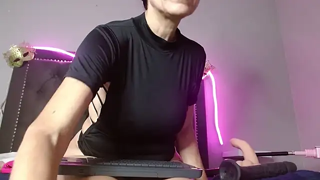 CharlotteLemke's Live XXX Chat