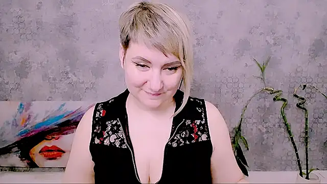 Djullia 即時 XXX 聊天