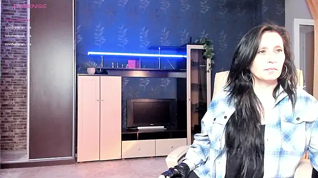 Lucky_Milf Chat XXX in diretta