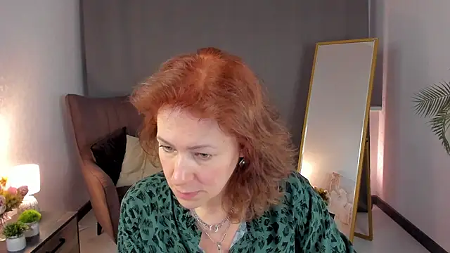 LeticiaRomano Chat XXX live