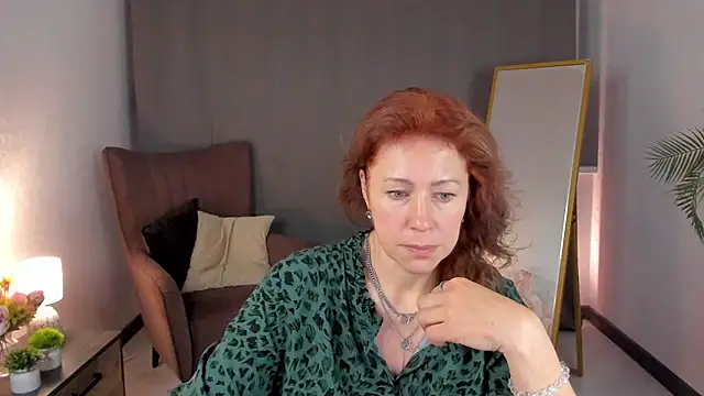 Chat +18 de LeticiaRomano ao vivo