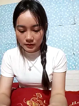 little-green-sprout Show Webcam