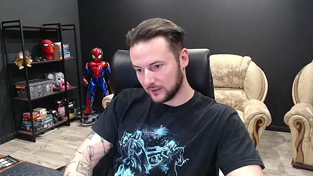 Show modela MihasikD na web-kameri