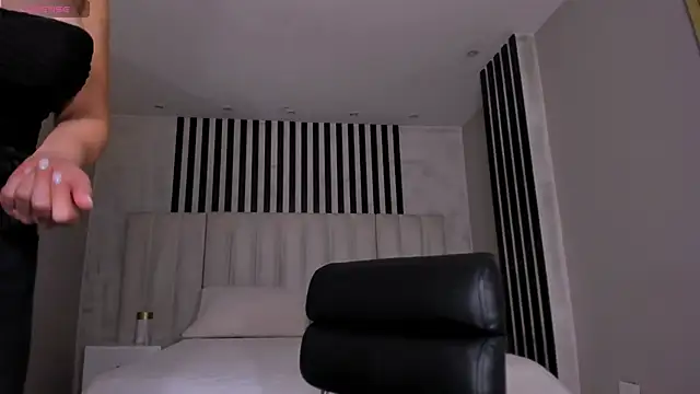 Chatroom XXX en direct de SunnyRivers